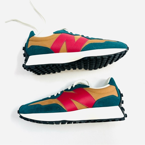 New Balance 327 - Picture 4 of 6